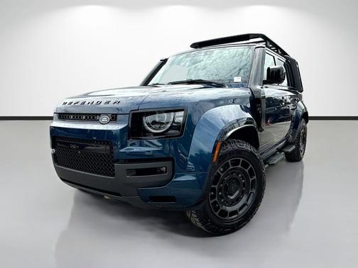 Sargasso Blue Premium Metallic 2026 Land Rover Defender P635 OCTA