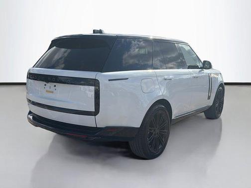 2026 Land Rover Range Rover P400 SE