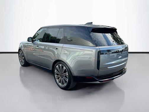 2023 Land Rover Range Rover P530 SE