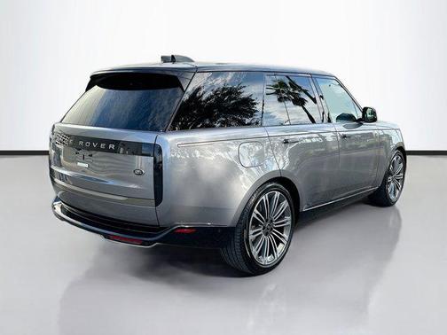2023 Land Rover Range Rover P530 SE