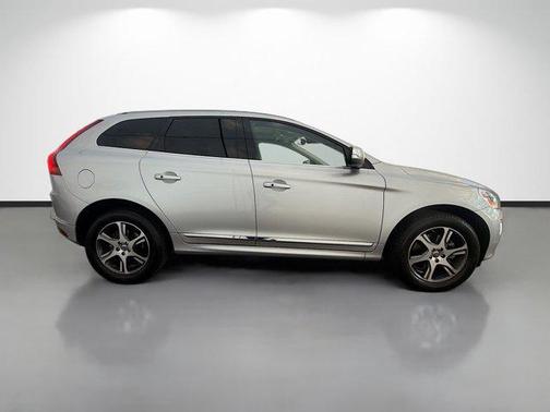 2015 Volvo XC60 T6 Platinum