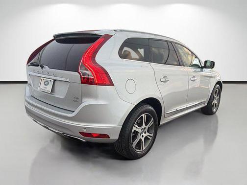 2015 Volvo XC60 T6 Platinum