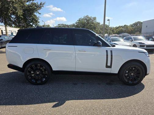 2025 Land Rover Range Rover P530 SE