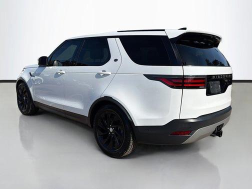 2022 Land Rover Discovery P300 S