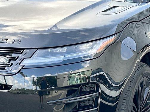 2024 Land Rover Range Rover Evoque Dynamic SE