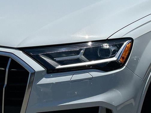 2023 Audi Q7 45 Premium