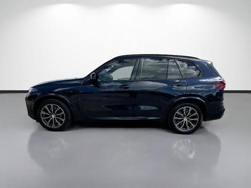 Carbon Black Metallic 2024 BMW X5 M60i