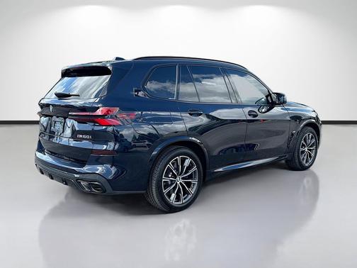 Carbon Black Metallic 2024 BMW X5 M60i