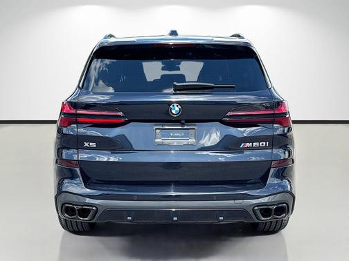 Carbon Black Metallic 2024 BMW X5 M60i