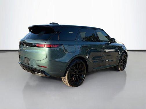 2026 Land Rover Range Rover Sport SE