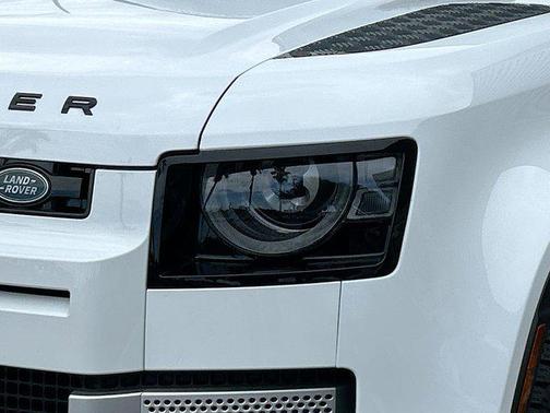 2025 Land Rover Defender 90 P300 S