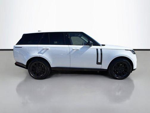 2026 Land Rover Range Rover P530 SE
