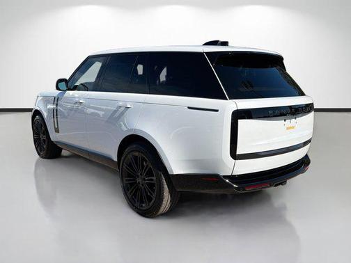 2026 Land Rover Range Rover P530 SE
