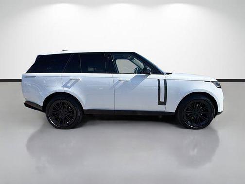 2026 Land Rover Range Rover P530 SE