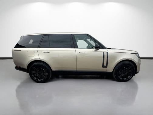 Sunset Gold SV Bespoke Ultra Metallic Gloss 2026 Land Rover Range Rover P530 Autobiography 7 Seat