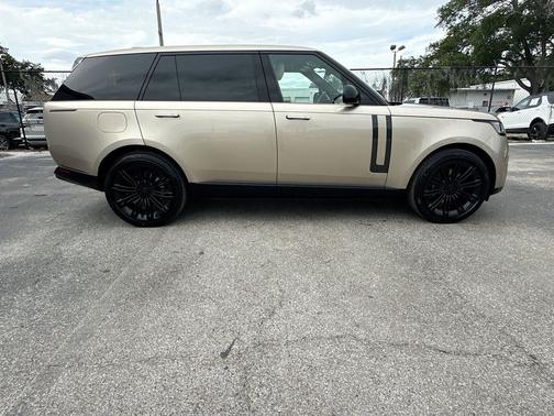 Sunset Gold SV Bespoke Ultra Metallic Gloss 2026 Land Rover Range Rover P530 Autobiography 7 Seat