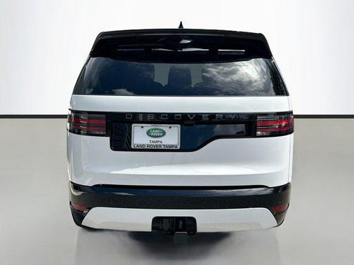2025 Land Rover Discovery P300 Dynamic SE