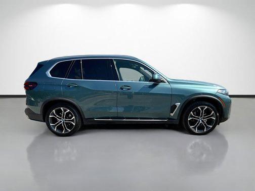 Blue Ridge Mountain Metallic 2024 BMW X5 sDrive40i