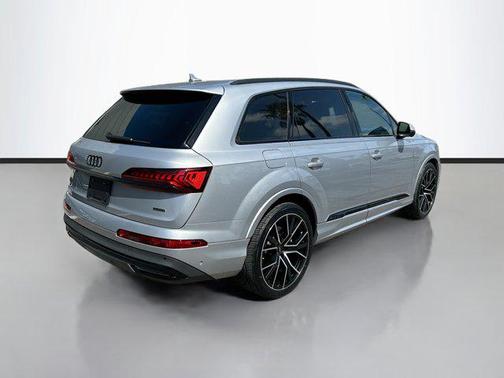 2022 Audi Q7 55 Prestige