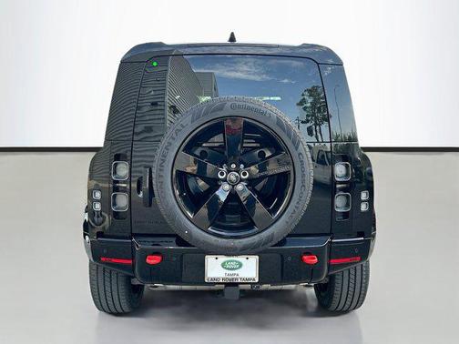 2025 Land Rover Defender 110 P400 X