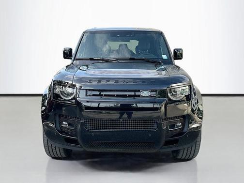 2025 Land Rover Defender 110 P400 X