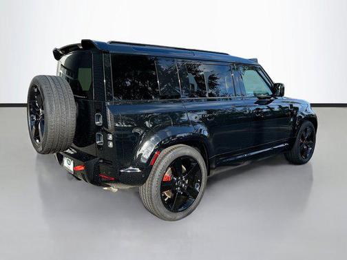 2025 Land Rover Defender 110 P400 X