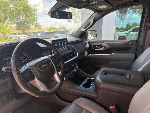 White Frost Tricoat 2021 GMC Yukon SLT