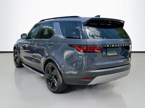 2024 Land Rover Discovery P300 S