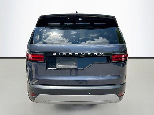 2024 Land Rover Discovery P300 S