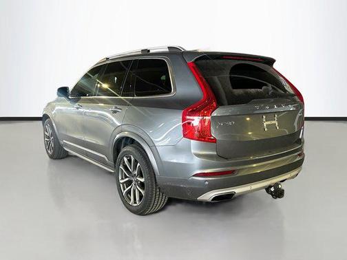 2019 Volvo XC90 T6 Momentum