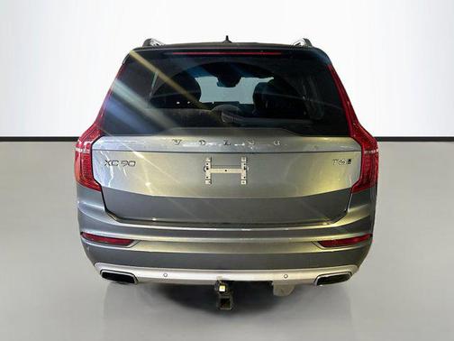 2019 Volvo XC90 T6 Momentum