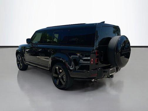 2025 Land Rover Defender 130 P400 X-Dynamic SE