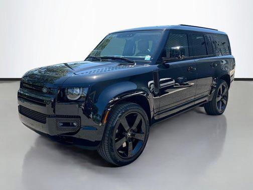 2025 Land Rover Defender 130 P400 X-Dynamic SE