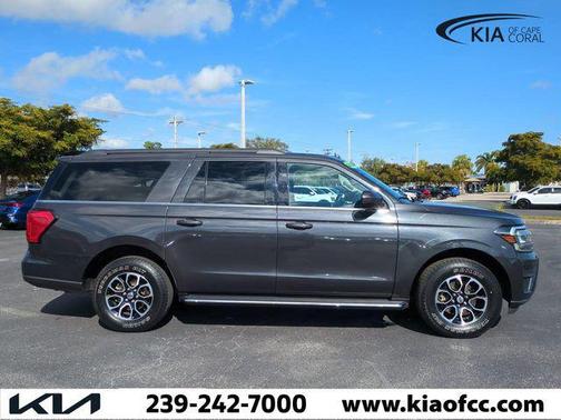 2022 Ford Expedition Max XLT