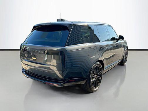 2025 Land Rover Range Rover P400 SE