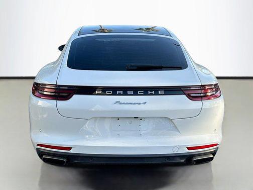 2019 Porsche Panamera 4