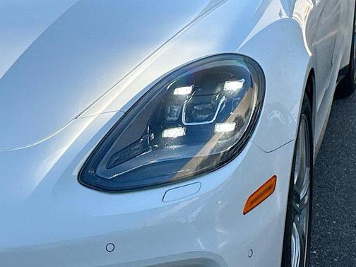2019 Porsche Panamera 4