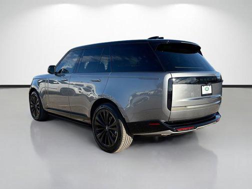 2025 Land Rover Range Rover P400 SE