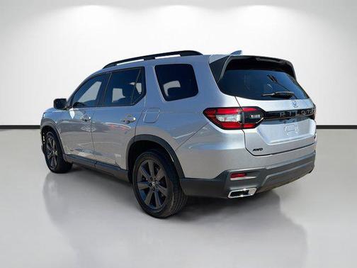 2023 Honda Pilot AWD Sport