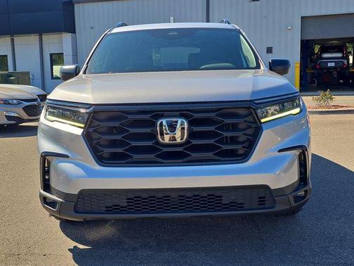 2023 Honda Pilot AWD Sport