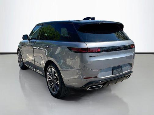 2025 Land Rover Range Rover Sport SE
