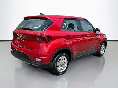 2022 Hyundai VENUE SE