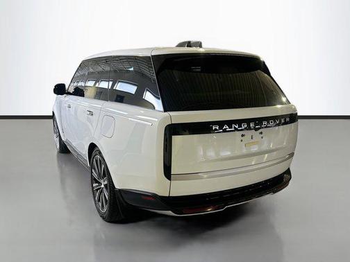 2025 Land Rover Range Rover P550e Autobiography