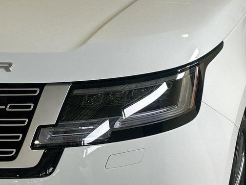 2025 Land Rover Range Rover P550e Autobiography