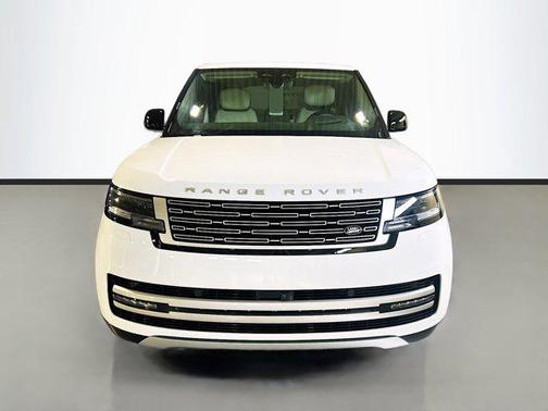 2025 Land Rover Range Rover P550e Autobiography
