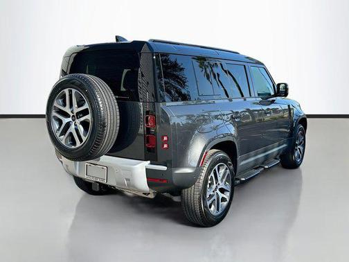 2025 Land Rover Defender 110 P300