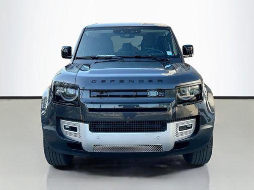2025 Land Rover Defender 110 P300