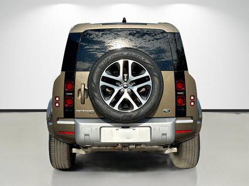 2022 Land Rover Defender 110 XS Edition