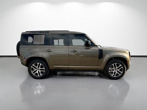 2022 Land Rover Defender 110 XS Edition