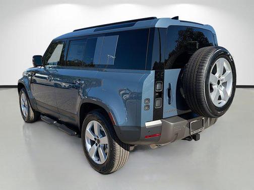 2026 Land Rover Defender P300 S